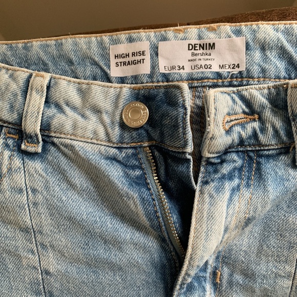 High rise straight jeans. - Picture 4 of 4